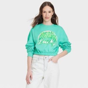 🍀 NWOT Women's Lucky Airbrush Graphic Cropped Sweatshirt - Green